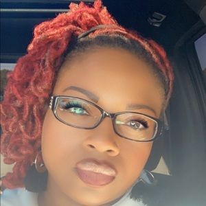 Meet your Posher, Leslie